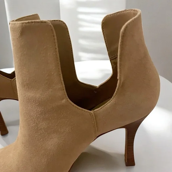 Vince Camuto Frendin Leather Tan Booties Size 9.5 - Picture 9 of 15